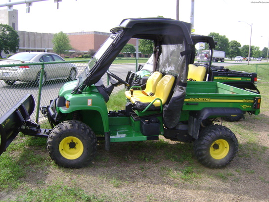 2007 John Deere HPX 4X4 W/72