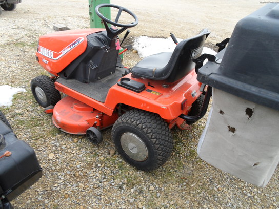 1997 Kubota T1400 Lawn & Garden and Commercial Mowing - John Deere ...