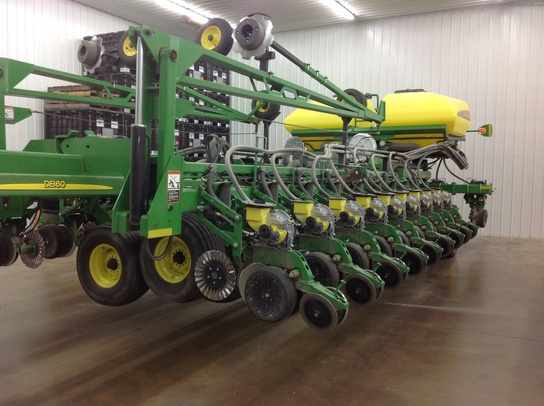 2012 John Deere DB60 24 row 30