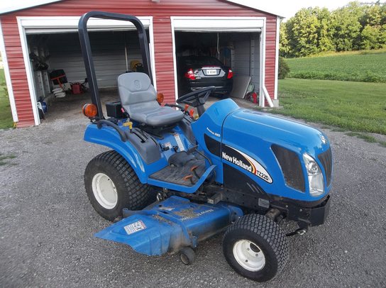 2005 New Holland TZ22DA Tractors - Compact (1-40hp.) - John Deere ...