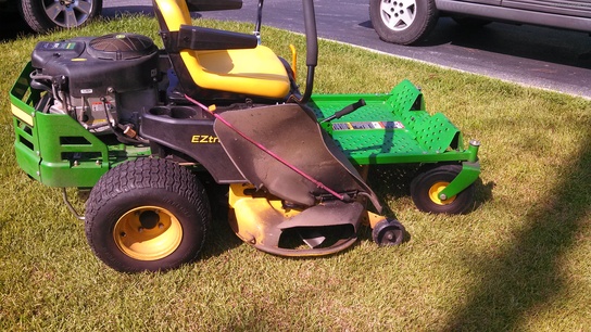 2013 John Deere Z255 Lawn & Garden and Commercial Mowing - John Deere ...