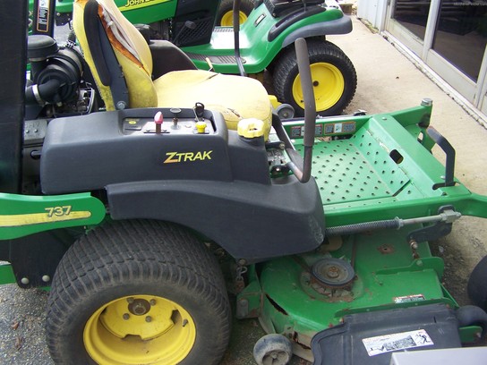 2005 John Deere 737 Lawn & Garden and Commercial Mowing - John Deere ...