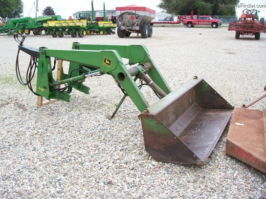 John Deere 143