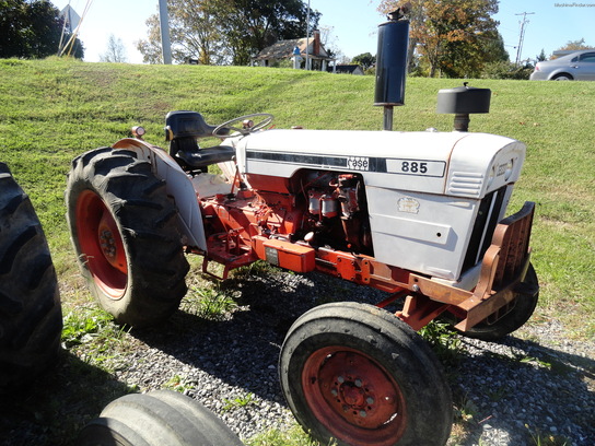 1985 Case 885 Tractors - Utility (40-100hp) - John Deere MachineFinder