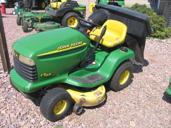 2000 John Deere LT166 Lawn & Garden and Commercial Mowing - John Deere ...