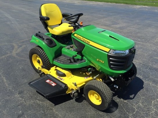 2013 John Deere X754