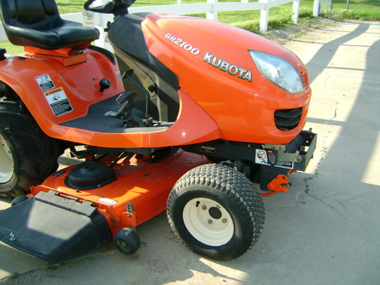 2006 Kubota GR2100 Lawn & Garden and Commercial Mowing - John Deere ...