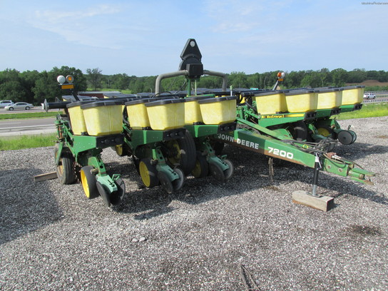 1990 John Deere 7200 Planting & Seeding - Planters - John Deere ...