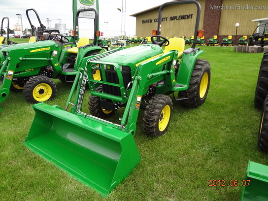 2012 John Deere 3032E