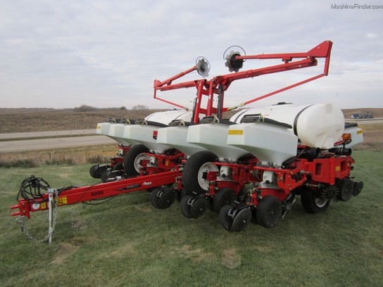 2010 White 8222 Planting & Seeding - Planters - John Deere MachineFinder