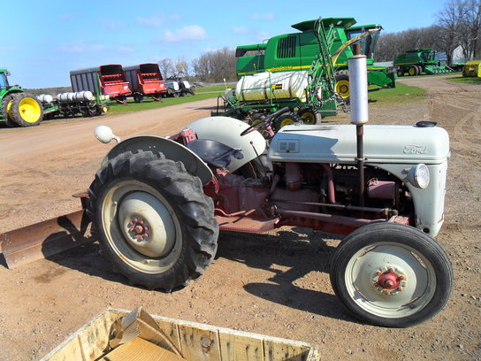 1949 Ford 8n tractor horsepower #8