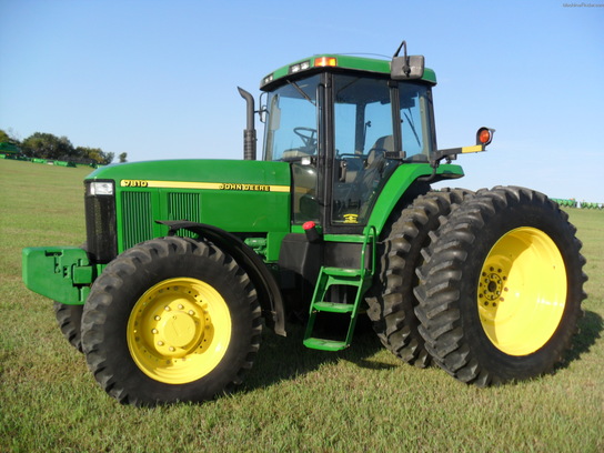 1999 John Deere 7810