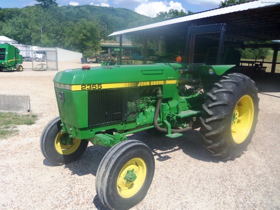 John Deere 2355 Tractor Data