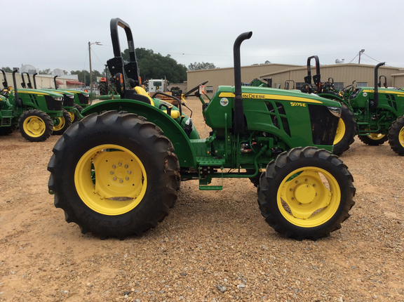 SunSouth 2016 John Deere 5075E