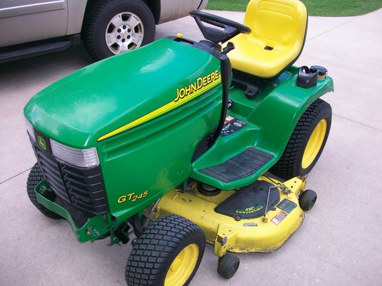 2002 John Deere GT245 Lawn & Garden and Commercial Mowing - John Deere ...