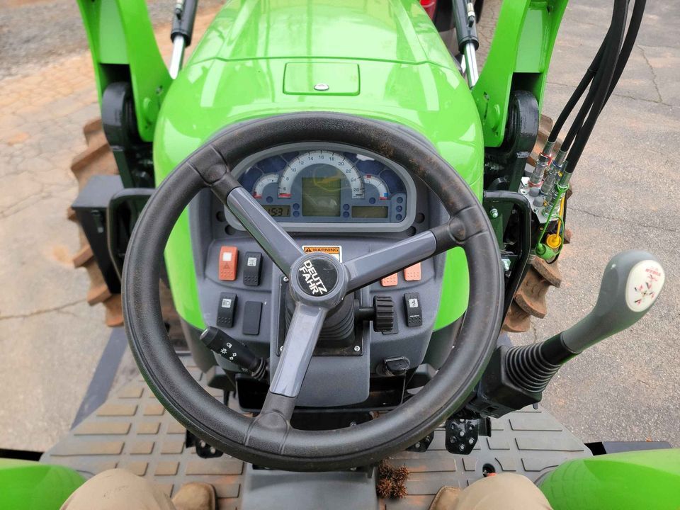 Deutz-Fahr 4080E 80hp Utility Tractor w/Loader