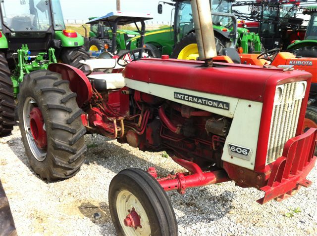 1965 Case IH 606 Tractors - Utility (40-100hp) - John Deere MachineFinder