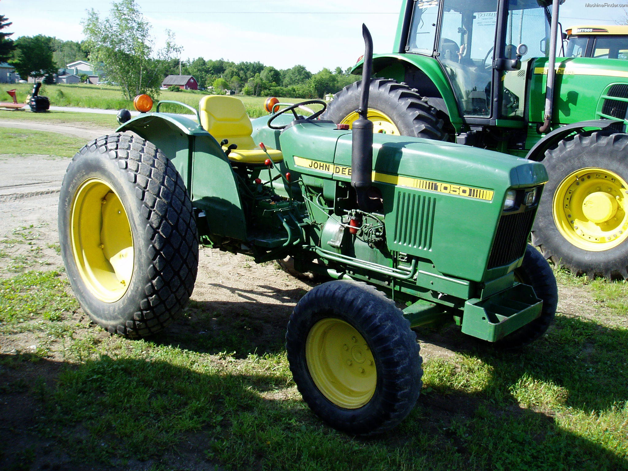 John Deere 1050 Tractors - Compact (1-40hp.) - John Deere MachineFinder