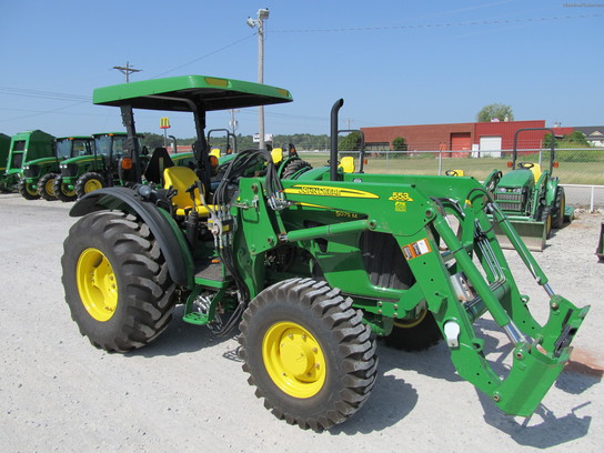 John Deere 5075M