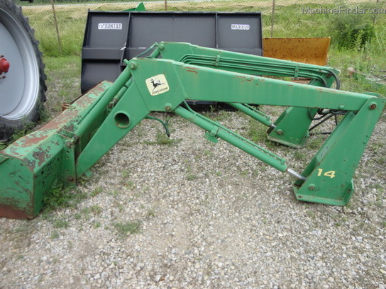 John Deere 146 Tractor Loaders - John Deere MachineFinder