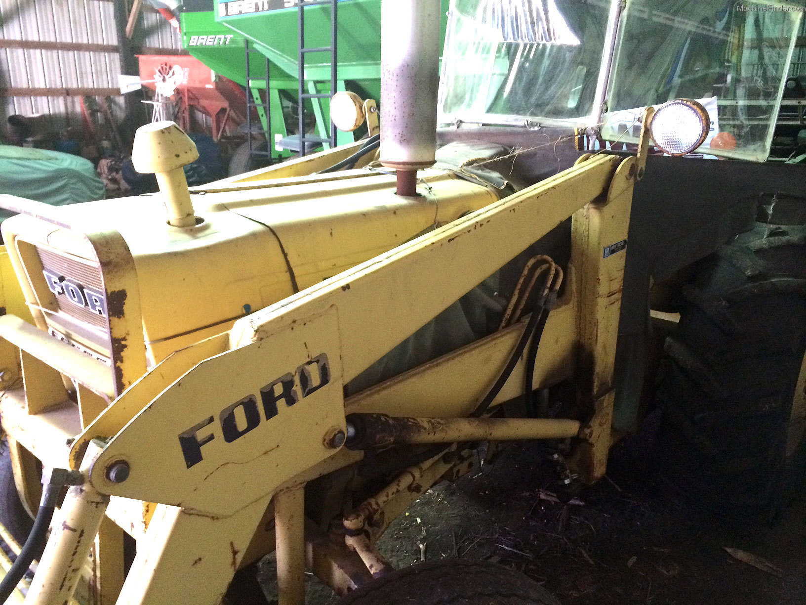 3400 Ford tractor with bucket #6