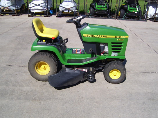 Used Farm & Agricultural Equipment - John Deere MachineFinder