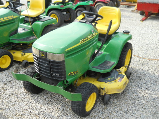 2000 John Deere GT235 Lawn & Garden and Commercial Mowing - John Deere ...