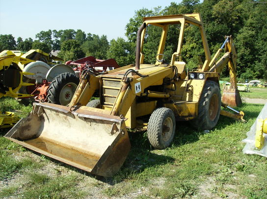 International Harvester LOADER / BACKHOE Backhoe - John Deere MachineFinder