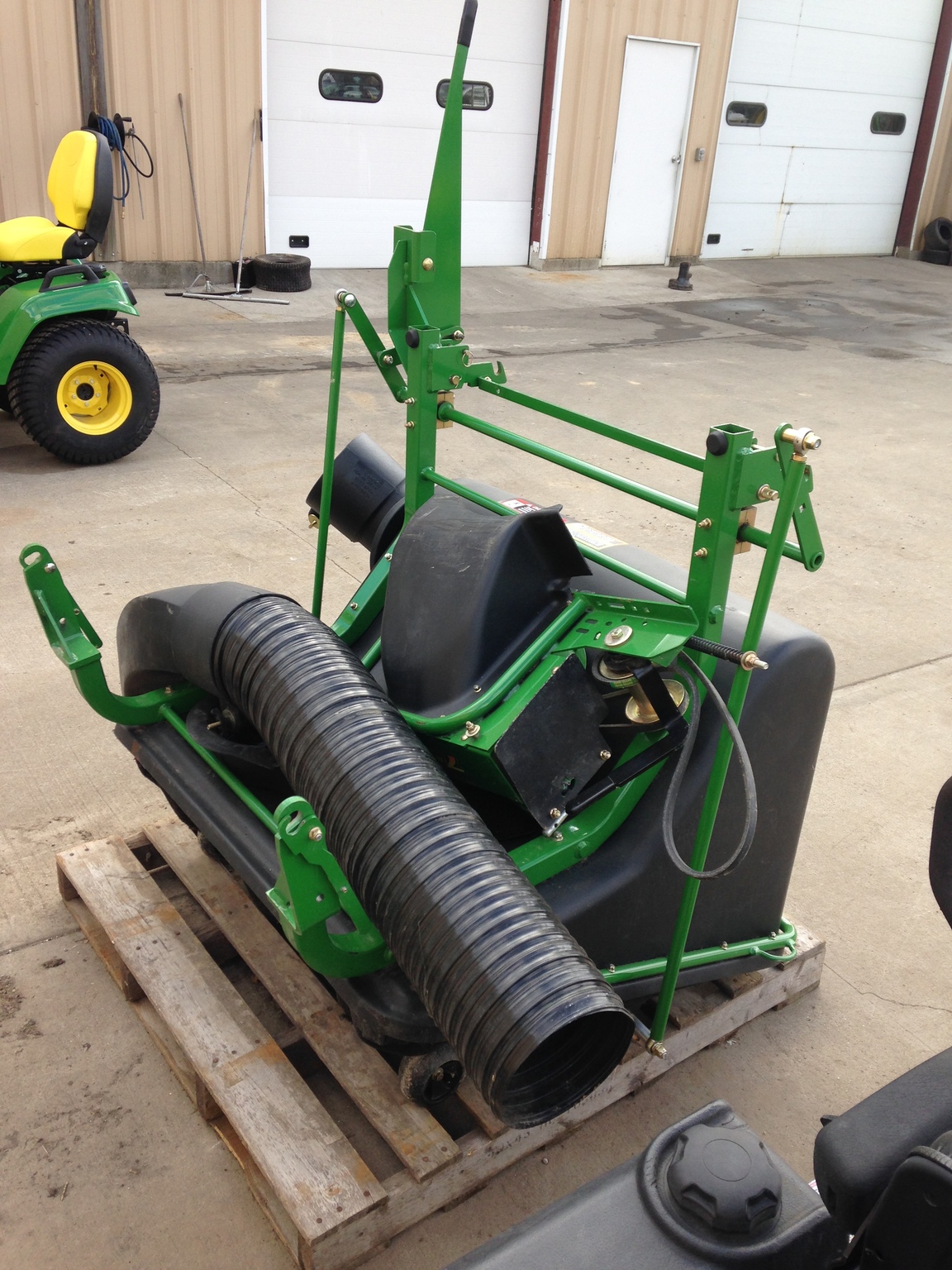 John Deere 13 Bu MCS DFS Commercial Mowing Attachments for Sale | [39569]