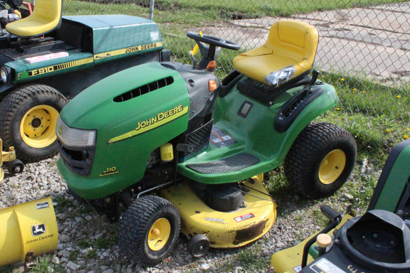 John Deere L110 - Lawn & Garden Tractors - John Deere MachineFinder