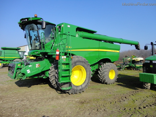 2012 John Deere S690 Combines - John Deere MachineFinder