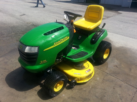 John Deere L110 Lawn & Garden and Commercial Mowing - John Deere ...