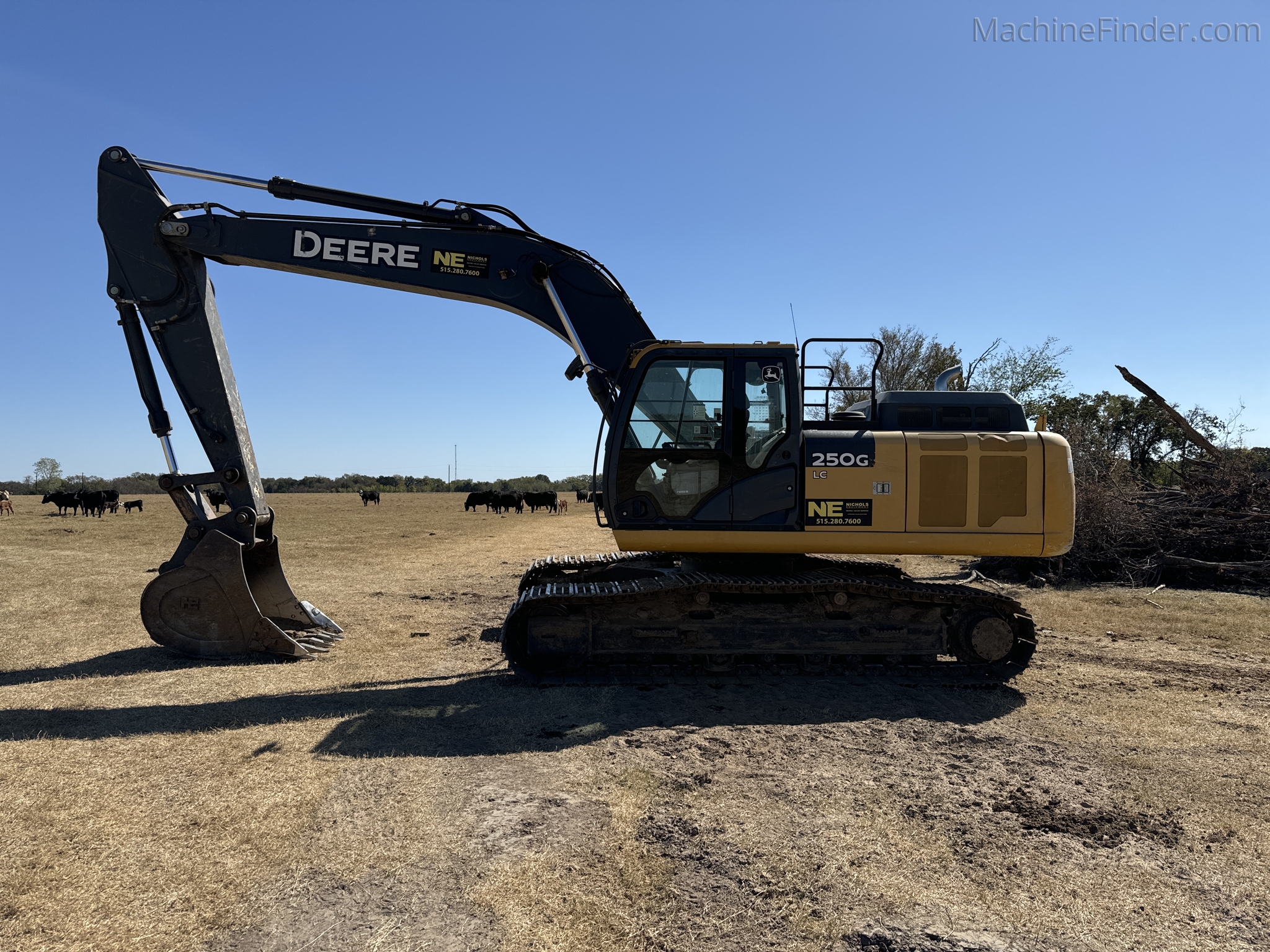 2017 John Deere 250G LC Image 10