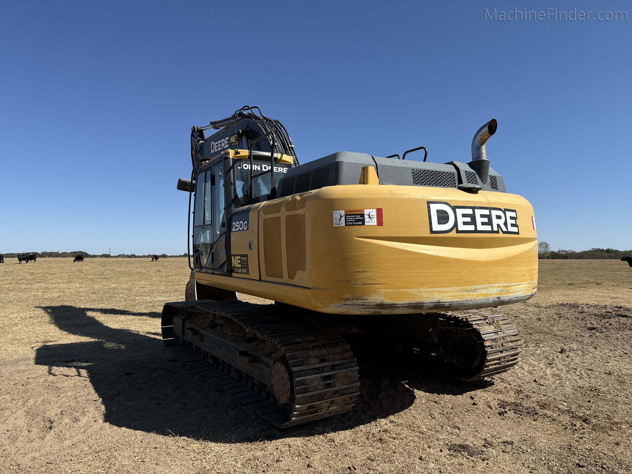 2017 John Deere 250G LC Image 4