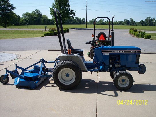 Ford new holland tractor dealer locator