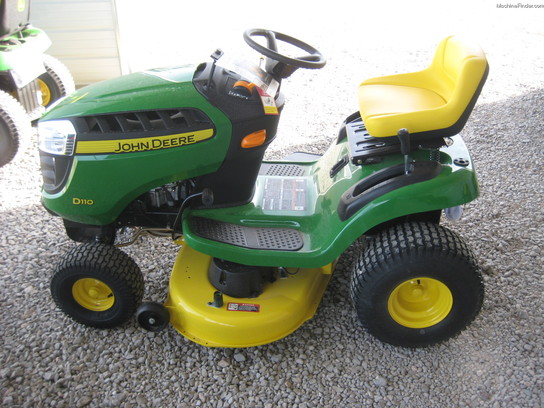 2015 John Deere D110 Lawn & Garden and Commercial Mowing - John Deere ...