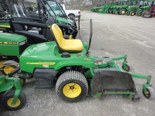 2002 John Deere F687