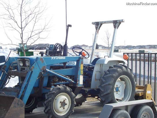 1980 Ford 1900 tractor #2