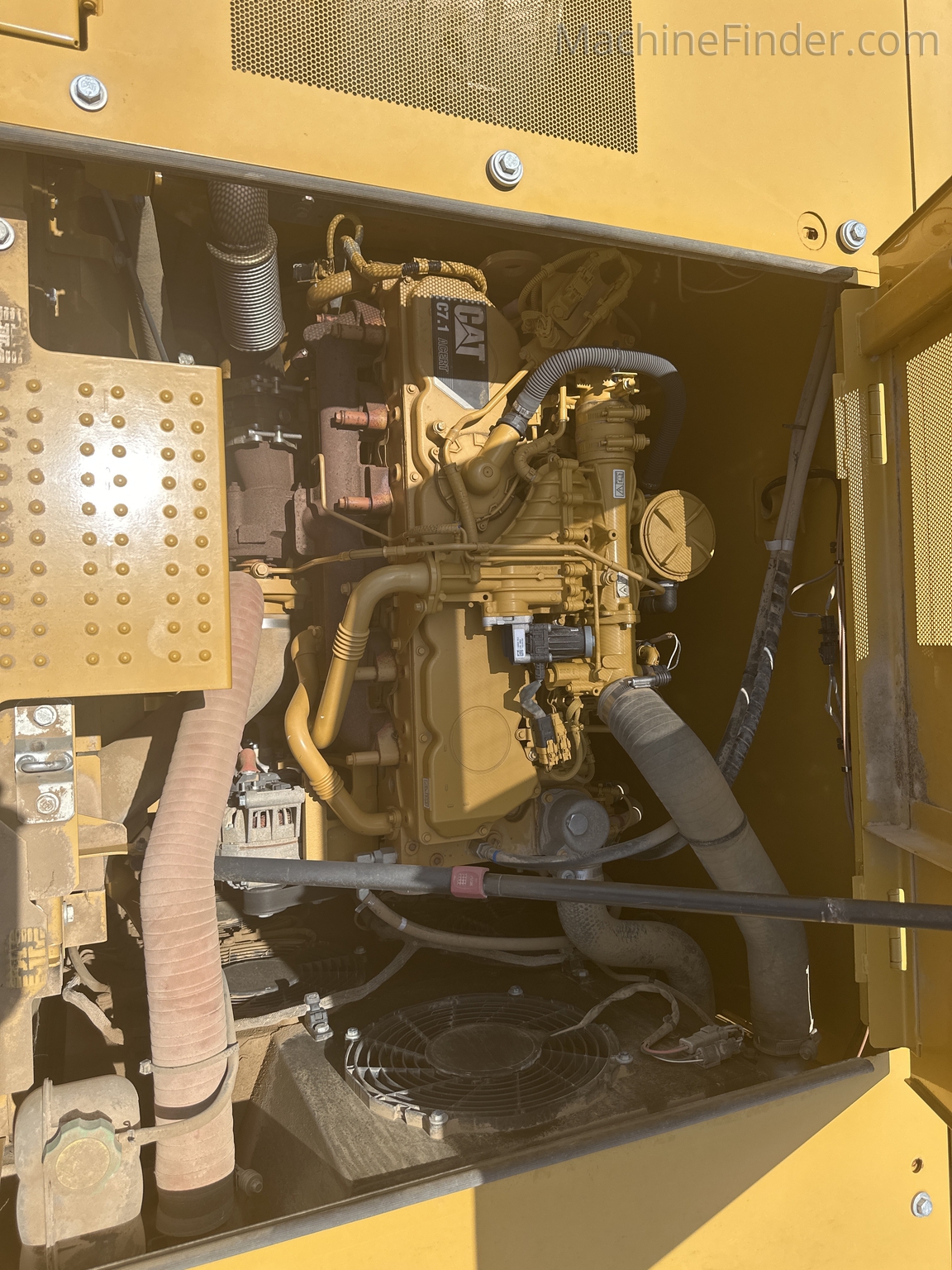 2018 Caterpillar 323 Image 19