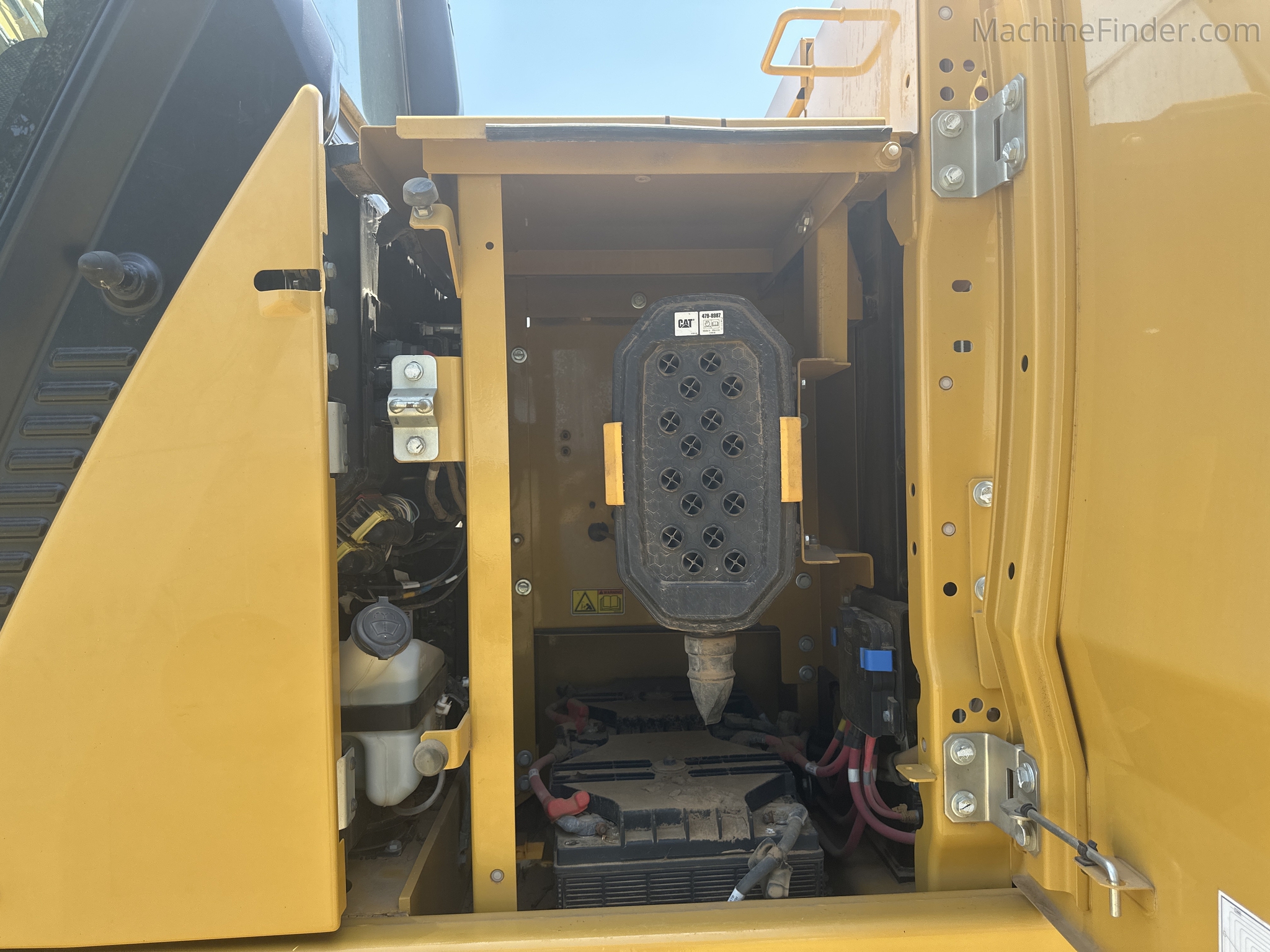 2018 Caterpillar 323 Image 22