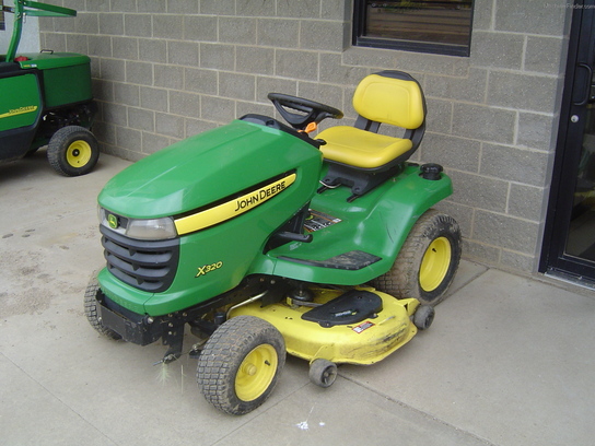 2007 John Deere X320 Lawn & Garden and Commercial Mowing - John Deere ...