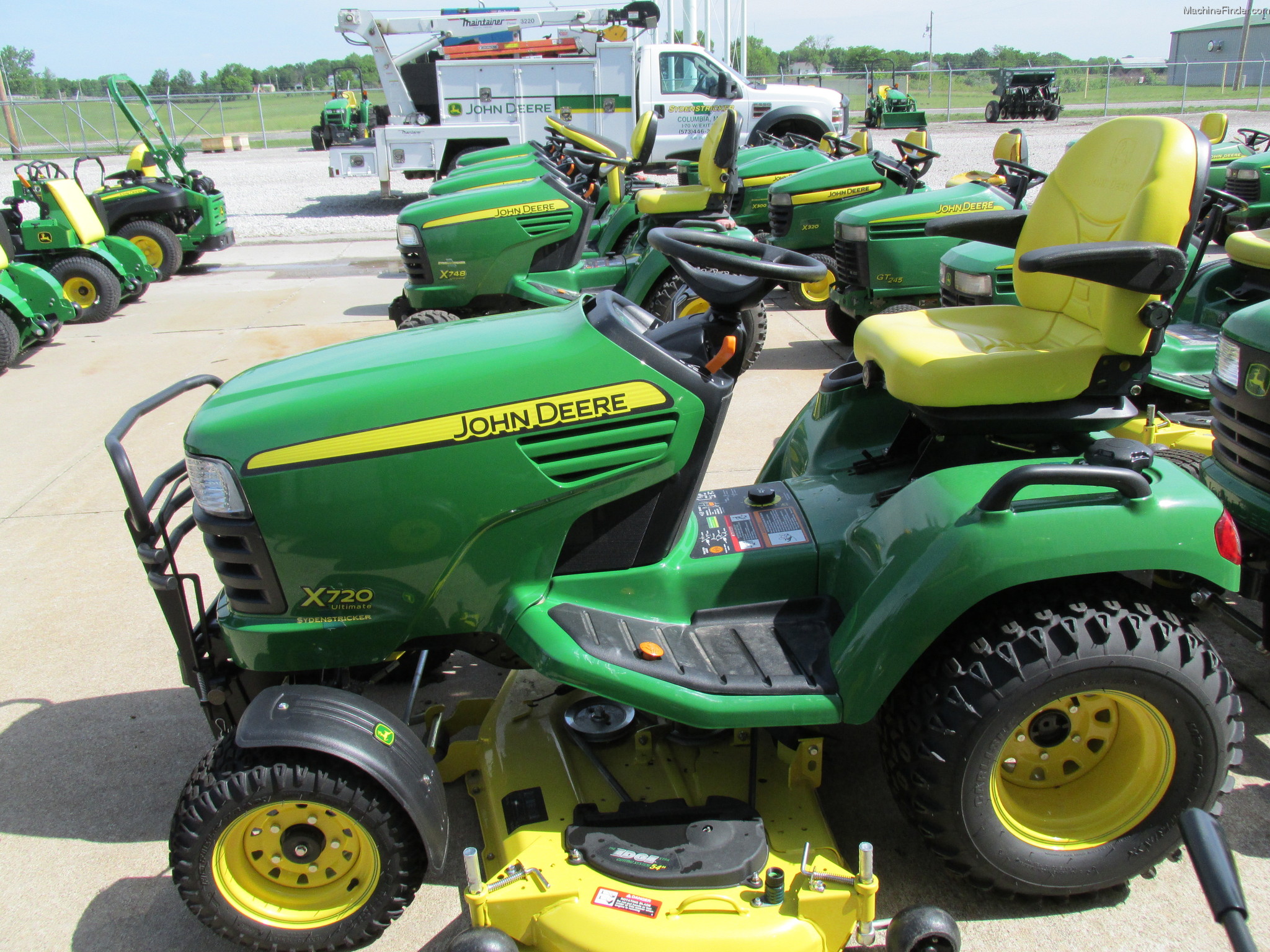 2012 John Deere X720 Lawn & Garden and Commercial Mowing - John Deere ...