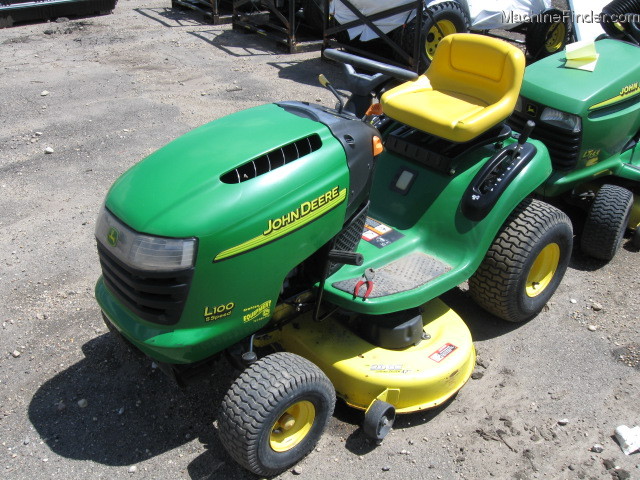 2004 John Deere L100 Lawn & Garden and Commercial Mowing - John Deere ...