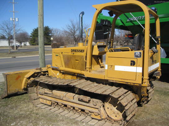 Komatsu TD8H Crawler Dozer - John Deere MachineFinder