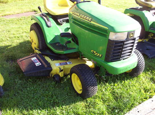 2001 John Deere GT225 Lawn & Garden and Commercial Mowing - John Deere ...