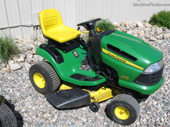 2007 John Deere LA110 Lawn & Garden and Commercial Mowing - John Deere ...