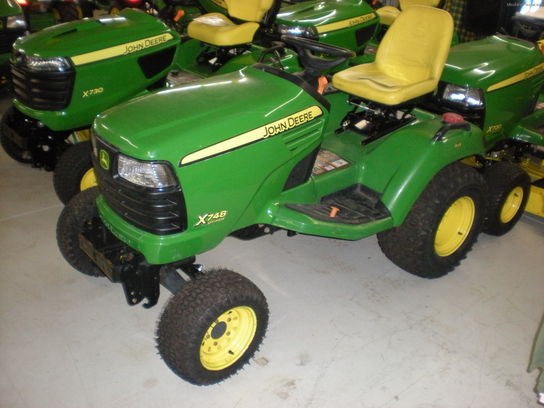 2009 John Deere X749 Lawn & Garden and Commercial Mowing - John Deere ...