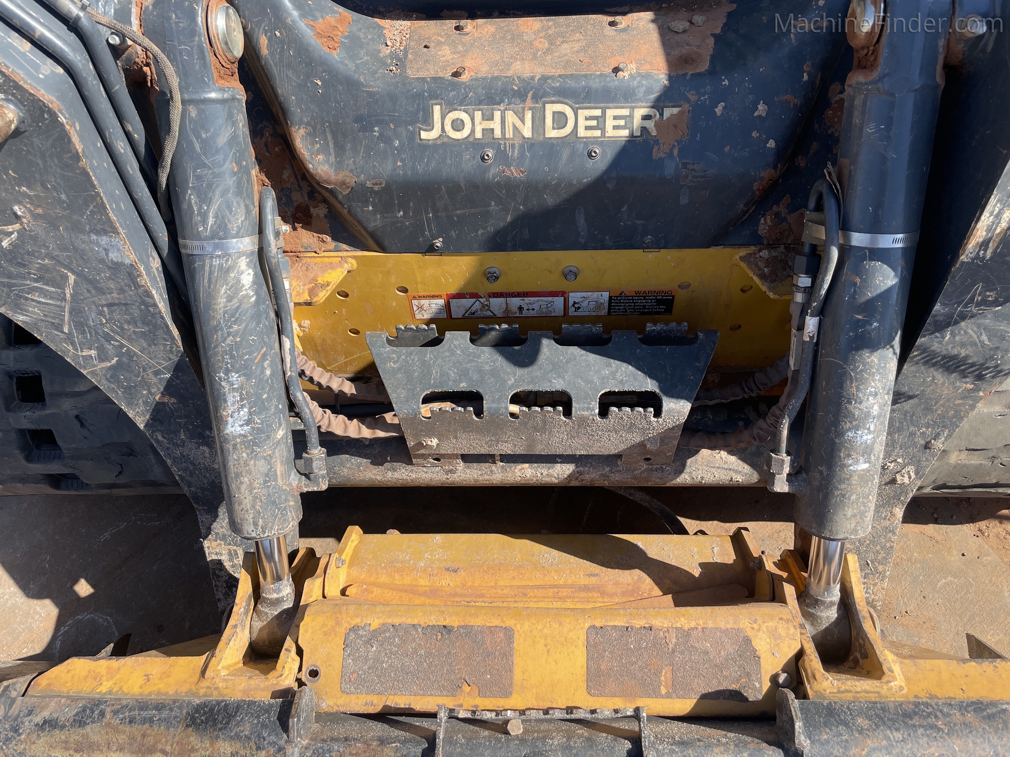 2022 John Deere 325G Image 6