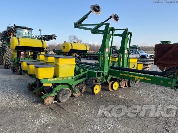 2003 John Deere 1770 | Planters: Drawn | MachineFinder