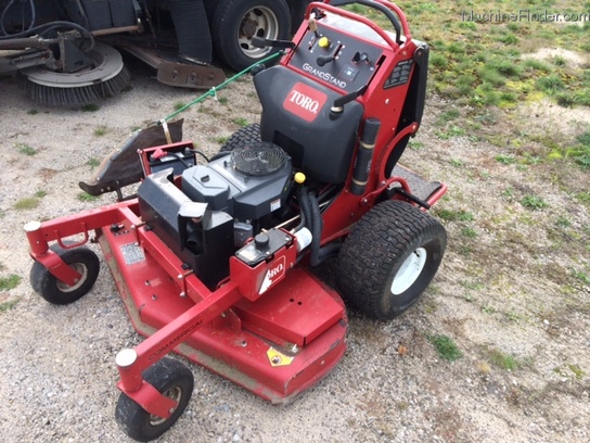 2009 Toro 74558 GRANDSTAND Lawn & Garden and Commercial Mowing - John ...